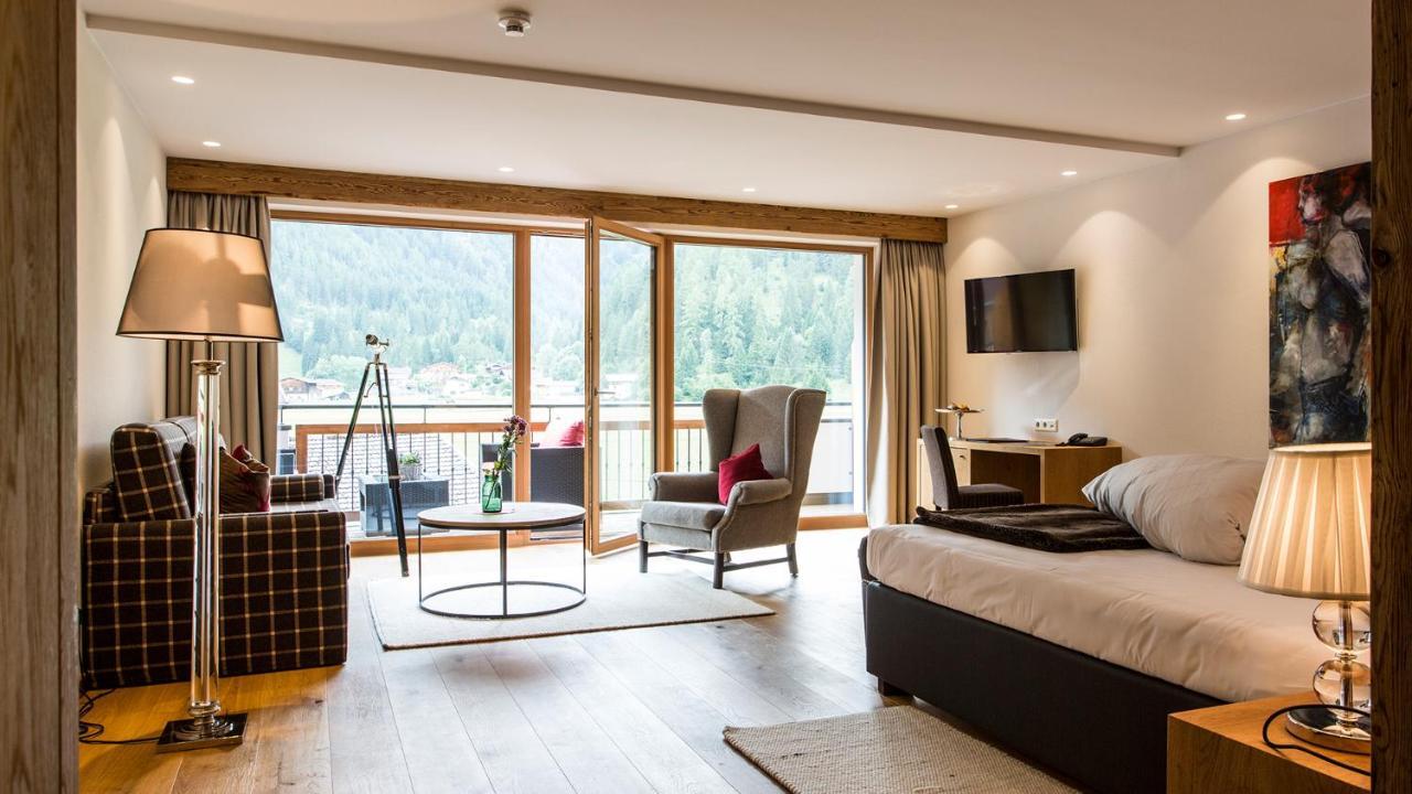 Lechquell Hotel Post Steeg Quarto foto